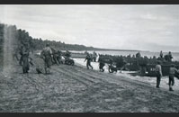 Marines unload from LCP(L)s